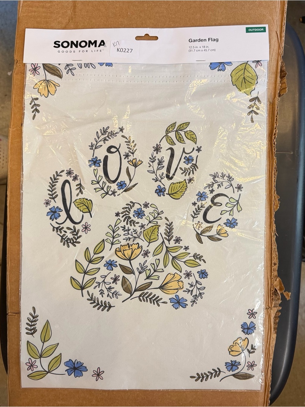 NEW Sonoma Floral Pawprint Love Garden Flag